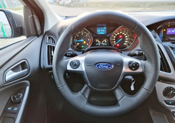 Ford Focus cena 25700 przebieg: 212000, rok produkcji 2012 z Buk małe 562